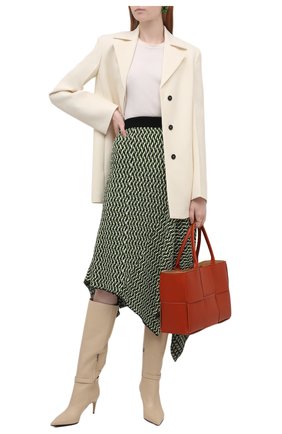 Женская юбка из вискозы JIL SANDER зеленого цвета по цене 188500 руб., арт. JSWT751333-WTY39058 | Фото 2 Женская юбка из вискозы JIL SANDER зеленого цвета, арт. JSWT751333-WTY39058 | Фото 2 (Материал внешний: Вискоза; Длина Ж (юбки, платья, шорты): До колена; Женское Кросс-КТ: Юбка-одежда; Стили: Романтичный)
