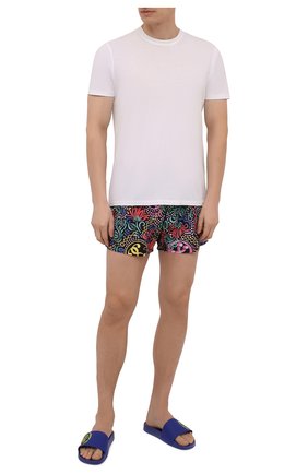 Мужские шлепанцы VERSACE синего цвета по цене 42450 руб., арт. DSU6516/1A02005 | Фото 2 Мужские шлепанцы VERSACE синего цвета, арт. DSU6516/1A02005 | Фото 2 (Материал внешний: Резина; Длина стельки: 29,8, 27,2, 29,2, 28, 30,5, 28,6; толщина подошвы: 2,3, 2,5; ширина носка стельки: 9,7, 10, 10,2)