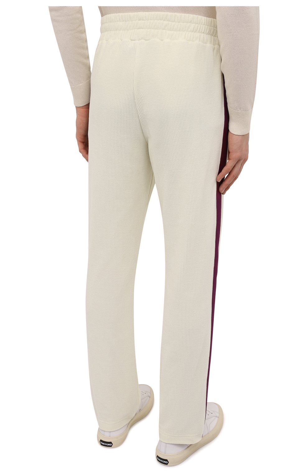 Мужские хлопковые брюки PALM ANGELS кремвого цвета, арт. PMCA007F21FAB0060537 | Фото 4 (Длина (брюки, джинсы): Стандартные; Случай: Повседневный; Материал внешний: Хлопок; Стили: Спорт-шик)