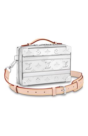 Мужская сумка handle trunk LOUIS VUITTON серебряного цвета по цене 257000 руб., арт. M45885 | Фото 1 Мужская сумка handle trunk LOUIS VUITTON серебряного цвета, арт. M45885 | Фото 1 (Материал: Натуральная кожа)