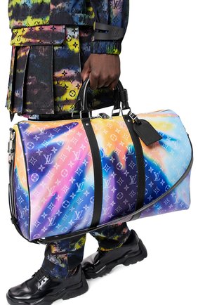 Мужская дорожная сумка keepall 50 LOUIS VUITTON разноцветного цвета по цене 216000 руб., арт. M45942 | Фото 2 Мужская дорожная сумка keepall 50 LOUIS VUITTON разноцветного цвета, арт. M45942 | Фото 2 (Материал: Натуральная кожа)