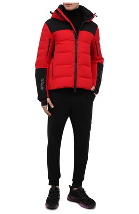 Мужская пуховая куртка montmiral MONCLER GRENOBLE красного цвета по цене 156000 руб., арт. G2-097-1A000-15-549FA | Фото 2 Мужская пуховая куртка montmiral MONCLER GRENOBLE красного цвета, арт. G2-097-1A000-15-549FA | Фото 2 (Материал внешний: Синтетический материал; Рукава: Длинные; Материал подклада: Синтетический материал; Длина (верхняя одежда): Короткие; Материал утеплителя: Пух и перо; Мужское Кросс-КТ: пуховик-короткий; Кросс-КТ: Куртка, другое; Стили: Спорт-шик)