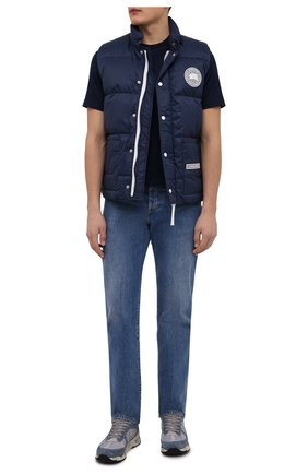 Мужской пуховый жилет freestyle vest glacial haze CANADA GOOSE темно-синего цвета по цене 55300 руб., арт. 4154U1 | Фото 2 Мужской пуховый жилет freestyle vest glacial haze CANADA GOOSE темно-синего цвета, арт. 4154U1 | Фото 2 (Материал внешний: Синтетический материал; Длина (верхняя одежда): Короткие; Материал утеплителя: Пух и перо; Материал подклада: Синтетический материал; Кросс-КТ: Куртка, Пуховик; Стили: Спорт-шик)