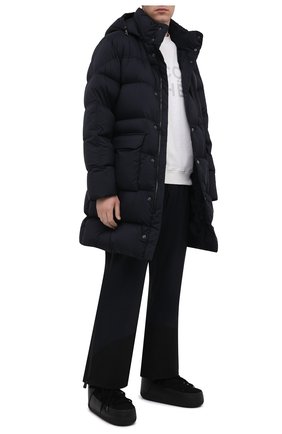 Мужская пуховик clichy MONCLER темно-синего цвета по цене 140500 руб., арт. G2-091-1C000-10-53333 | Фото 2 Мужская пуховик clichy MONCLER темно-синего цвета, арт. G2-091-1C000-10-53333 | Фото 2 (Материал утеплителя: Пух и перо; Длина (верхняя одежда): До колена; Материал подклада: Синтетический материал; Рукава: Длинные; Материал внешний: Синтетический материал; Кросс-КТ: Куртка; Мужское Кросс-КТ: пуховик-длинный; Стили: Кэжуэл)