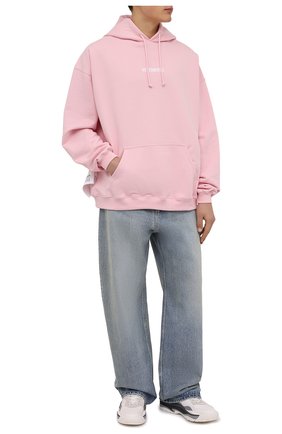Мужской хлопковое худи VETEMENTS розового цвета по цене 65750 руб., арт. UE52TR380P 1601/M | Фото 2 Мужской хлопковое худи VETEMENTS розового цвета, арт. UE52TR380P 1601/M | Фото 2 (Материал внешний: Хлопок; Длина (для топов): Стандартные; Рукава: Длинные; Мужское Кросс-КТ: Худи-одежда; Принт: С принтом; Стили: Спорт-шик)