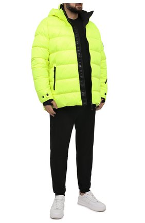 Мужская утепленная куртка BOGNER светло-зеленого цвета по цене 48200 руб., арт. 34005491 | Фото 2 Мужская утепленная куртка BOGNER светло-зеленого цвета, арт. 34005491 | Фото 2 (Рукава: Длинные; Материал подклада: Синтетический материал; Длина (верхняя одежда): До середины бедра; Материал внешний: Синтетический материал; Кросс-КТ: Куртка, другое; Мужское Кросс-КТ: пуховик-короткий; Стили: Спорт-шик; Big sizes: Big Sizes)