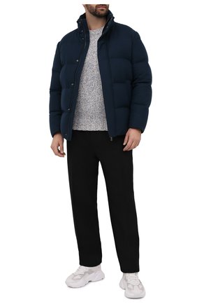 Мужская пуховая куртка LORO PIANA темно-синего цвета по цене 919500 руб., арт. FAL7196 | Фото 2 Мужская пуховая куртка LORO PIANA темно-синего цвета, арт. FAL7196 | Фото 2 (Материал внешний: Шерсть; Материал утеплителя: Пух и перо, Шерсть; Длина (верхняя одежда): Короткие; Рукава: Длинные; Кросс-КТ: Куртка; Мужское Кросс-КТ: пуховик-короткий; Стили: Кэжуэл)