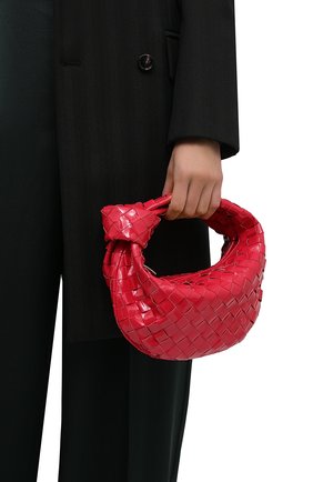 Женская сумка jodie mini BOTTEGA VENETA фуксия цвета по цене 156500 руб., арт. 651876/V1GG0 | Фото 2 Женская сумка jodie mini BOTTEGA VENETA фуксия цвета, арт. 651876/V1GG0 | Фото 2 (Материал: Натуральная кожа; Размер: mini; Сумки-технические: Сумки top-handle)