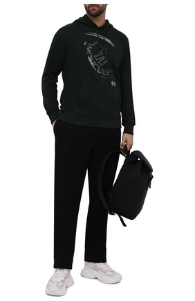 Мужской худи 6 moncler 1017 alyx 9sm MONCLER GENIUS темно-зеленого цвета по цене 36700 руб., арт. G2-09Y-8G000-03-899F2 | Фото 2 Мужской худи 6 moncler 1017 alyx 9sm MONCLER GENIUS темно-зеленого цвета, арт. G2-09Y-8G000-03-899F2 | Фото 2 (Длина (для топов): Стандартные; Материал внешний: Синтетический материал, Хлопок; Рукава: Длинные; Мужское Кросс-КТ: Худи-одежда; Принт: С принтом; Стили: Спорт-шик)