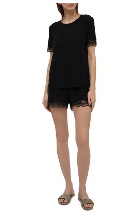 Женская пижама LA PERLA черного цвета, арт. 0044630 | Фото 1 (Длина Ж (юбки, платья, шорты): Мини; Рукава: Короткие; Материал внешний: Синтетический материал; Длина (для топов): Стандартные)
