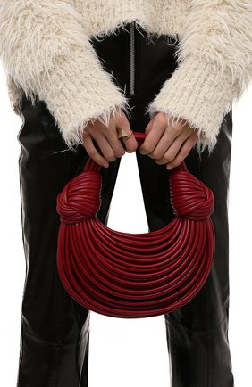 Женская сумка double knot mini BOTTEGA VENETA бордового цвета по цене 185000 руб., арт. 680934/V1H10 | Фото 2 Женская сумка double knot mini BOTTEGA VENETA бордового цвета, арт. 680934/V1H10 | Фото 2 (Размер: mini; Материал: Натуральная кожа; Сумки-технические: Сумки top-handle)
