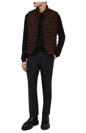 Мужской замшевый жилет RALPH LAUREN темно-коричневого цвета по цене 269000 руб., арт. 790854800 | Фото 2 Мужской замшевый жилет RALPH LAUREN темно-коричневого цвета, арт. 790854800 | Фото 2 (Материал утеплителя: Пух и перо; Материал подклада: Вискоза; Длина (верхняя одежда): Короткие; Кросс-КТ: Куртка, Пуховик; Материал внешний: Замша, Натуральная кожа; Стили: Кэжуэл)