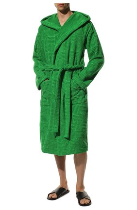 Мужской хлопковый халат BOTTEGA VENETA зеленого цвета по цене 42650 руб., арт. 656097/4V106 | Фото 2 Мужской хлопковый халат BOTTEGA VENETA зеленого цвета, арт. 656097/4V106 | Фото 2 (Материал внешний: Хлопок; Рукава: Длинные; Длина (верхняя одежда): Длинные; Кросс-КТ: домашняя одежда)