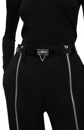 Женский кожаный ремень BOTTEGA VENETA черного цвета по цене 59950 руб., арт. 685802/V1C31 | Фото 2 Женский кожаный ремень BOTTEGA VENETA черного цвета, арт. 685802/V1C31 | Фото 2 (Кросс-КТ: Тонкие)