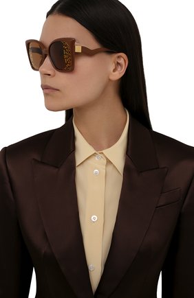 Женские солнцезащитные очки DOLCE & GABBANA коричневого цвета, арт. 6168-3292P4 | Фото 2 (Тип очков: С/з; Очки форма: Бабочка; Оптика Гендер: оптика-женское)