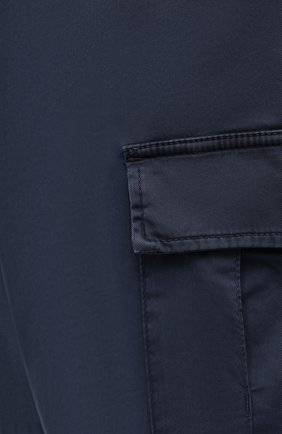 Мужские хлопковые брюки-карго BRUNELLO CUCINELLI темно-синего цвета, арт. M289LS216W | Фото 5 (Силуэт М (брюки): Карго; Big sizes: Big Sizes; Длина (брюки, джинсы): Стандартные; Случай: Повседневный; Материал внешний: Хлопок; Стили: Кэжуэл)