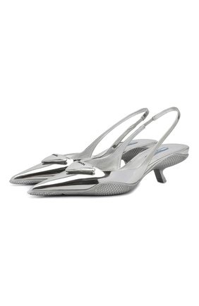 Женские кожаные туфли PRADA серебряного цвета, арт. 1I565M-055-F0118-A045 | Фото 1 (Подошва: Плоская; Материал внешний: Кожа; Каблук тип: Kitten heel; Каблук высота: Низкий; Обувь: Обувь)