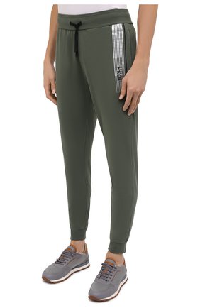 Мужские хлопковые джоггеры BOSS зеленого цвета, арт. 50464911 | Фото 3 (Длина (брюки, джинсы): Стандартные; Кросс-КТ: домашняя одежда; Материал внешний: Хлопок)