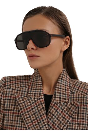 Женские солнцезащитные очки GUCCI бордового цвета, арт. GG1038S 001 | Фото 2 (Тип очков: С/з; Кросс-КТ: С/з-унисекс; Оптика Гендер: оптика-унисекс; Очки форма: Авиаторы)