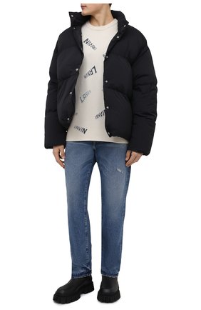 Мужская пуховая куртка ACNE STUDIOS черного цвета по цене 79100 руб., арт. B90557 | Фото 2 Мужская пуховая куртка ACNE STUDIOS черного цвета, арт. B90557 | Фото 2 (Материал подклада: Синтетический материал; Длина (верхняя одежда): Короткие; Рукава: Длинные; Материал утеплителя: Пух и перо; Материал внешний: Синтетический материал; Мужское Кросс-КТ: пуховик-короткий; Кросс-КТ: Куртка; Стили: Гранж, Минимализм)