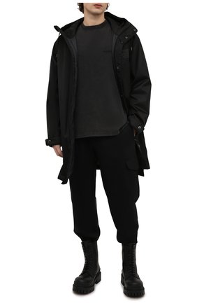 Мужская хлопковая футболка BALENCIAGA темно-серого цвета по цене 43150 руб., арт. 612966/TLVB9 | Фото 2 Мужская хлопковая футболка BALENCIAGA темно-серого цвета, арт. 612966/TLVB9 | Фото 2 (Материал внешний: Хлопок; Длина (для топов): Стандартные; Рукава: Короткие; Принт: С принтом; Стили: Спорт-шик, Гранж)