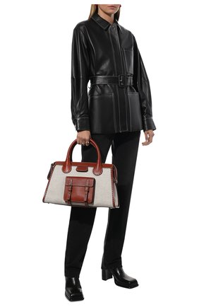 Женская сумка edith medium CHLOÉ коричневого цвета по цене 126500 руб., арт. CHC21WS450F44 | Фото 2 Женская сумка edith medium CHLOÉ коричневого цвета, арт. CHC21WS450F44 | Фото 2 (Материал: Текстиль; Размер: medium; Ремень/цепочка: На ремешке; Сумки-технические: Сумки через плечо, Сумки top-handle)