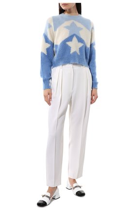 Женский пуловер MIU MIU голубого цвета, арт. MML532-1Z6K-F0637 | Фото 2 (Материал внешний: Шерсть; Рукава: Длинные; Длина (для топов): Укороченные; Женское Кросс-КТ: Пуловер-одежда; Стили: Романтичный)