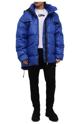 Мужская пуховик MIRA синего цвета по цене 72100 руб., арт. MW11/PARKA/SILIC0N LABEL | Фото 2 Мужская пуховик MIRA синего цвета, арт. MW11/PARKA/SILIC0N LABEL | Фото 2 (Длина (верхняя одежда): До середины бедра; Материал утеплителя: Пух и перо; Материал подклада: Синтетический материал; Материал внешний: Синтетический материал; Рукава: Длинные; Кросс-КТ: Куртка; Мужское Кросс-КТ: пуховик-короткий; Стили: Спорт-шик)