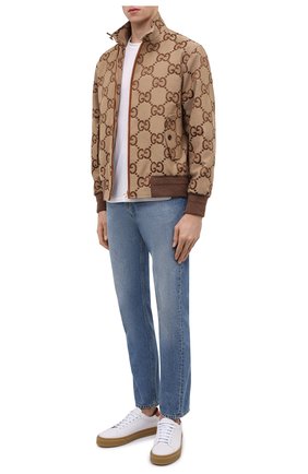 Мужские джинсы GUCCI голубого цвета по цене 63400 руб., арт. 675701/XDBQ4 | Фото 2 Мужские джинсы GUCCI голубого цвета, арт. 675701/XDBQ4 | Фото 2 (Длина (брюки, джинсы): Стандартные; Материал внешний: Хлопок; Кросс-КТ: Деним; Стили: Кэжуэл; Силуэт М (брюки): Прямые; Детали: Потертости)