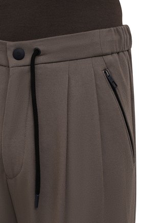Мужские шерстяные брюки GIORGIO ARMANI темно-бежевого цвета, арт. 1WGPP0JA/T004K | Фото 5 (Материал внешний: Шерсть; Длина (брюки, джинсы): Стандартные; Случай: Повседневный; Стили: Кэжуэл)
