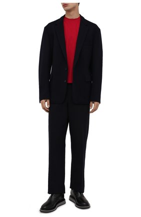 Мужская футболка GIORGIO ARMANI красного цвета по цене 51450 руб., арт. 3LSM74/SJWKZ | Фото 2 Мужская футболка GIORGIO ARMANI красного цвета, арт. 3LSM74/SJWKZ | Фото 2 (Материал внешний: Синтетический материал, Вискоза; Рукава: Короткие; Длина (для топов): Стандартные; Принт: Без принта; Стили: Кэжуэл)