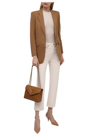 Женские замшевые туфли SANTONI бежевого цвета по цене 39950 руб., арт. WDBU59724HA2NMGDP45 | Фото 2 Женские замшевые туфли SANTONI бежевого цвета, арт. WDBU59724HA2NMGDP45 | Фото 2 (Материал внутренний: Натуральная кожа; Материал внешний: Кожа, Замша; Подошва: Плоская; Каблук высота: Средний; Каблук тип: Шпилька)