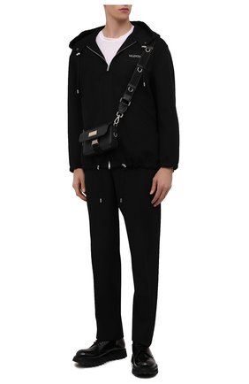 Мужская куртка из шерсти и кашемира VALENTINO черного цвета по цене 330000 руб., арт. XV3CJC00879 | Фото 2 Мужская куртка из шерсти и кашемира VALENTINO черного цвета, арт. XV3CJC00879 | Фото 2 (Рукава: Длинные; Материал внешний: Шерсть; Длина (верхняя одежда): Короткие; Мужское Кросс-КТ: шерсть и кашемир; Кросс-КТ: Куртка; Стили: Спорт-шик)
