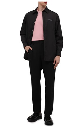 Мужская утепленная куртка-рубашка VALENTINO черного цвета, арт. XV3CIA9687C | Фото 2 (Материал подклада: Синтетический материал; Длина (верхняя одежда): До середины бедра; Рукава: Длинные; Материал внешний: Синтетический материал; Мужское Кросс-КТ: утепленные куртки; Кросс-КТ: Куртка; Стили: Минимализм)