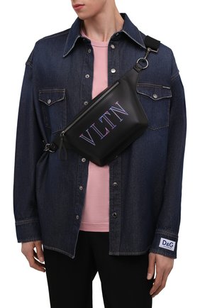 Мужская поясная сумка neon vltn VALENTINO черного цвета, арт. XY2B0A87/GCI | Фото 2 (Ремень/цепочка: На ремешке; Размер: medium; Материал: Натуральная кожа)