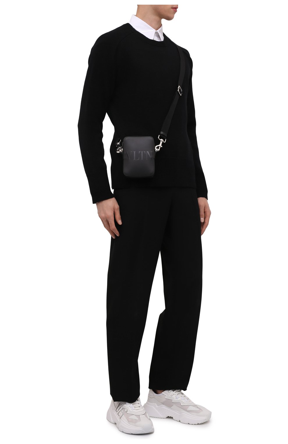 Мужская кожаная сумка vltn VALENTINO черного цвета, арт. XY2B0943/GUI | Фото 3 (Материал: Натуральная кожа; Размер: mini; Ремень/цепочка: На ремешке)