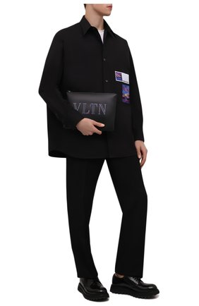 Мужская кожаная папка для документов neon vltn VALENTINO черного цвета по цене 59400 руб., арт. XY2P0299/CWK | Фото 3 Мужская кожаная папка для документов neon vltn VALENTINO черного цвета, арт. XY2P0299/CWK | Фото 3 (Размер: medium; Материал: Натуральная кожа)