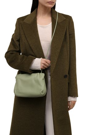 Женская сумка bourse medium THE ROW светло-зеленого цвета, арт. W1280L97 | Фото 2 (Материал: Натуральная кожа; Размер: medium; Ремень/цепочка: На ремешке; Сумки-технические: Сумки через плечо)