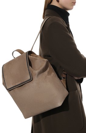 Женский рюкзак BRUNELLO CUCINELLI светло-бежевого цвета, арт. MBFXD2217 | Фото 2 (Размер: medium; Материал: Натуральная кожа, Натуральная замша; Стили: Кэжуэл)