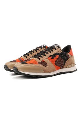 Мужские комбинированные кроссовки rockrunner VALENTINO бежевого цвета по цене 62950 руб., арт. XY2S0723/QRK | Фото 1 Мужские комбинированные кроссовки rockrunner VALENTINO бежевого цвета, арт. XY2S0723/QRK | Фото 1 (Материал внешний: Кожа; Подошва: Массивная; Материал внутренний: Текстиль; Материал утеплителя: Без утеплителя; Стили: Классический; толщина подошвы: 3,5; Длина стельки: 25,0, 26,3, 26,8, 25,6, 26,0, 27, 26,6, 28,4, 27,0, 27,3, 28,5, 27,6, 28,8, 28,0, 29, 28,3, 30,2, 28,6, 29,0, 30,6, 29,6; ширина носка стельки: 8,7, 8,8, 9,3, 9,4, 9,5)