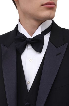 Мужской шелковый галстук-бабочка GIORGIO ARMANI темно-синего цвета, арт. 360030/8P999 | Фото 2 (Материал: Текстиль, Шелк; Региональные ограничения белый список (Axapta Mercury): RU)