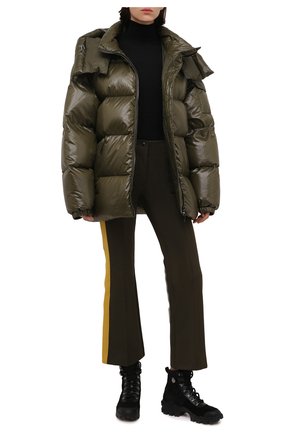 Женские брюки 8 moncler palm angels MONCLER GENIUS хаки цвета по цене 49350 руб., арт. G2-09L-2A000-01-M1364 | Фото 2 Женские брюки 8 moncler palm angels MONCLER GENIUS хаки цвета, арт. G2-09L-2A000-01-M1364 | Фото 2 (Материал внешний: Синтетический материал; Длина (брюки, джинсы): Стандартные; Женское Кросс-КТ: Брюки-одежда; Силуэт Ж (брюки и джинсы): Расклешенные; Стили: Кэжуэл)