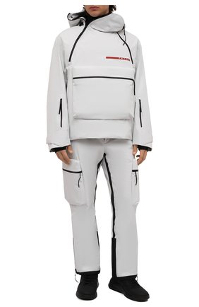 Мужская утепленный анорак PRADA белого цвета, арт. SGB799-1ZIW-F0K74-202 | Фото 2 (Рукава: Длинные; Длина (верхняя одежда): Короткие; Материал внешний: Синтетический материал; Кросс-КТ: другое, Куртка; Стили: Спорт-шик; Мужское Кросс-КТ: утепленные куртки)