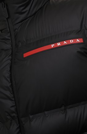 Мужская пуховая куртка PRADA черного цвета, арт. SGB800-1T2Y-F0002-212 | Фото 5 (Кросс-КТ: Куртка; Мужское Кросс-КТ: пуховик-короткий; Рукава: Короткие; Материал внешний: Синтетический материал; Региональные ограничения белый список (Axapta Mercury): RU; Длина (верхняя одежда): Короткие; Стили: Минимализм)
