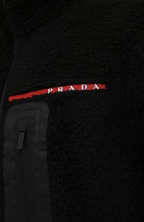 Мужская куртка PRADA черного цвета, арт. SGB659-1ZOB-F0002-202 | Фото 5 (Кросс-КТ: Куртка; Рукава: Длинные; Материал внешний: Синтетический материал; Региональные ограничения белый список (Axapta Mercury): RU; Мужское Кросс-КТ: утепленные куртки; Длина (верхняя одежда): Короткие; Стили: Минимализм)
