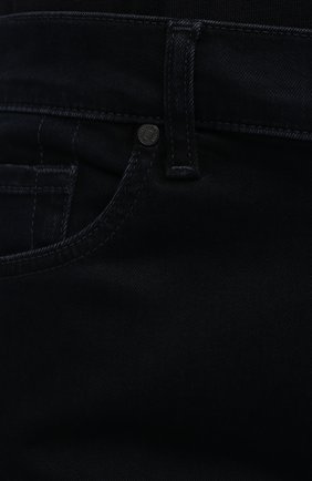 Мужские джинсы 7 FOR ALL MANKIND темно-синего цвета, арт. JSMNB780LB | Фото 5 (Силуэт М (брюки): Прямые; Кросс-КТ: Деним; Длина (брюки, джинсы): Стандартные; Материал внешний: Хлопок, Деним; Стили: Кэжуэл)