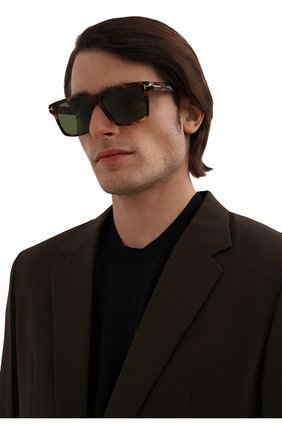 Мужские солнцезащитные очки TOM FORD коричневого цвета, арт. TF906 53N 58 | Фото 2 (Тип очков: С/з; Кросс-КТ: С/з-мужское; Оптика Гендер: оптика-мужское; Очки форма: Квадратные)