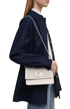 Женская сумка furla 1927 FURLA молочного цвета по цене 35250 руб., арт. BAFKACO/BX0418 | Фото 2 Женская сумка furla 1927 FURLA молочного цвета, арт. BAFKACO/BX0418 | Фото 2 (Сумки-технические: Сумки через плечо; Материал: Натуральная кожа; Размер: mini; Ремень/цепочка: На ремешке)