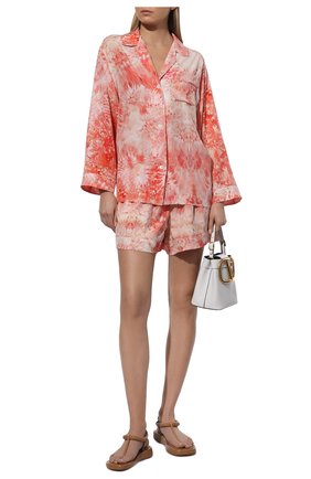 Женская шелковая рубашка ALEXANDER MCQUEEN кораллового цвета по цене 112500 руб., арт. 685504/QCAE0 | Фото 2 Женская шелковая рубашка ALEXANDER MCQUEEN кораллового цвета, арт. 685504/QCAE0 | Фото 2 (Длина (для топов): Стандартные; Материал внешний: Шелк; Рукава: Длинные; Стили: Романтичный; Принт: С принтом; Женское Кросс-КТ: Рубашка-одежда)