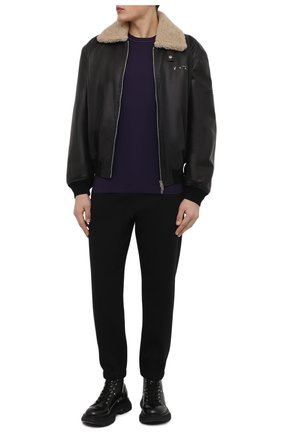 Мужская хлопковая футболка DOLCE & GABBANA фиолетового цвета по цене 36300 руб., арт. G8KJ9T/FU7EQ | Фото 2 Мужская хлопковая футболка DOLCE & GABBANA фиолетового цвета, арт. G8KJ9T/FU7EQ | Фото 2 (Длина (для топов): Стандартные; Материал внешний: Хлопок; Рукава: Короткие; Принт: Без принта; Стили: Кэжуэл)